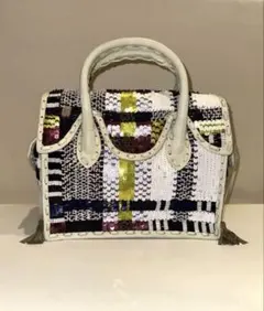 【新品未使用タグ付き】グレースコンチネンタルMSマルチ刺繍バッグ5 ホワイト