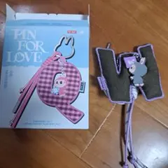POPMART　PIN FOR LOVE　ラブブ　イニシャル　チャーム　【W】
