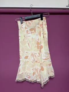 KUMIKYOKU SIS フレアスカート 花柄