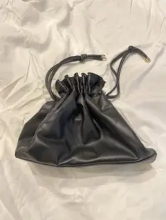 ZARA フェイクレザー巾着バッグ