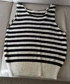 ノースリーブ　ベスト