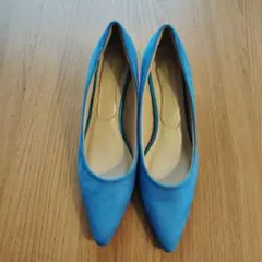 青いスエードポインテッドトゥパンプス3E 24.5cm