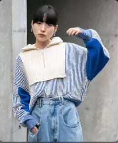 KFBストライプ柄ジッパーハイネックニット