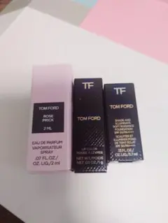 TOM FORD 香水リップファンデーション サンプル未使用　3点セットのサムネイル
