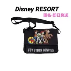 美品　東京ディズニーリゾート　トイ・ストーリー ショルダーバッグ　黒　即日