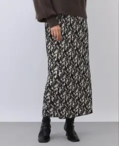 A part by プリーツイージータイトスカート