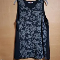 詩仙堂　薔薇柄のチュニック