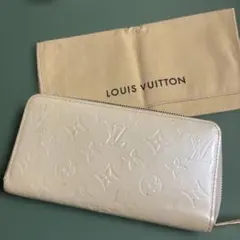 箱カバー付きLouis Vuitton ヴェルニ ジッピーウォレットのサムネイル