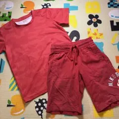 赤Tシャツ130　NIKE ショートパンツ 赤120〜130 セット売り