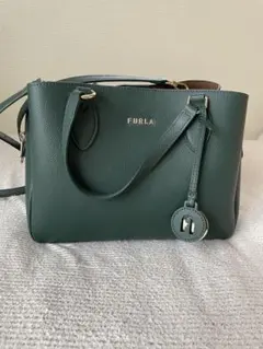 FURLA グリーンレザーショルダーバッグ