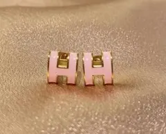 hロゴ hピアス hモチーフ ピアス　ピンク　ポップh