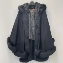 【新品・未使用品】ブラックカシミヤ100%・毛皮FOXのポンチョ・フード付き