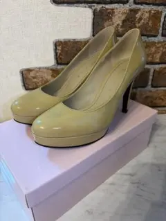 DIANA エナメルパンプス ベージュ 23.5cm
