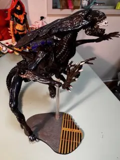 ネカ エイリアン ロムルス スコーチドゼノモーフ 豆魚雷 ※リペイント