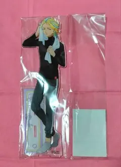 東京リベンジャーズ　ハピネス缶バッジ　灰谷竜胆　BIGアクリルスタンド