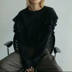 【anukeアンヌーク】フリルロングTシャツ