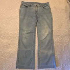 ライトブルー ストレートデニムサイズ（M〜 L相当）裾カットオフ