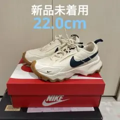 22.0 DD9682 NIKE ナイキ TC7900 DD9682-103