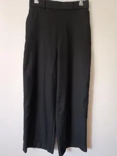 ユニクロ　ブラック　ワイドパンツ (後ゴムウエスト)　S