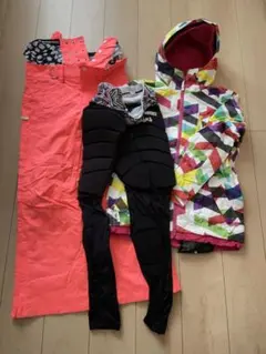 スノボウェア 女性用 Sサイズ プロテクターLサイズ 手袋 ソックス 5点セット