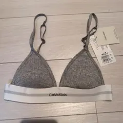 Calvin Klein グレー トライアングルブラ、ショーツセット
