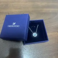 Swarovski 青いクリスタル ネックレス