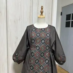 着物リメイク 2種類の大島紬から脇ギャザーのゆったりワンピース(L~LL)