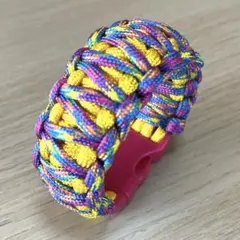 パラコード編み込みブレスレット（内周約15cm、幅約3cm）