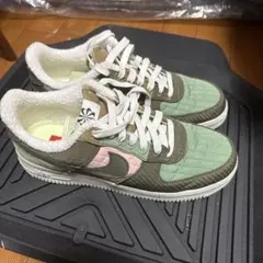 ナイキ　スニーカー