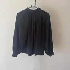 黒 ブラウス 長袖