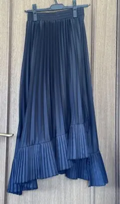 Frene. フラーネ　黒プリーツスカート