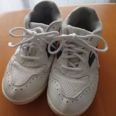 V TEC 体育館シューズ　23.0cm