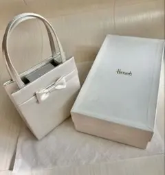 Harrods ホワイト リボン付きハンドバッグ　日本製　 箱付