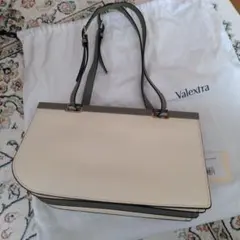Valextra アイボリー レザー ショルダーバッグのサムネイル