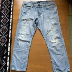 UNIQLO ダメージデニム ライトブルー
