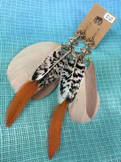 【新品未使用】MALAIKA 大ぶり フェザーピアス ボヘミアン エスニックのサムネイル