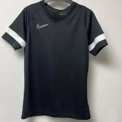 Nike ブラック Tシャツ