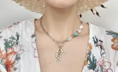 リゾート風パールアシンメトリーネックレス
