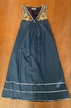 ダークブルー マキシドレス 花柄刺繍