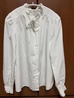 GU フリルネックブラウス