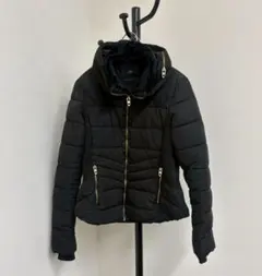 ZARA ダウンジャケット ブラックのサムネイル