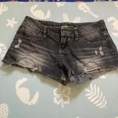 egg ダメージ加工 ダークグレー ショートパンツ