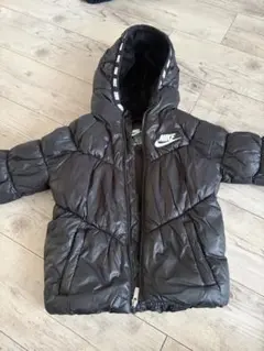 Nike フード付きダウンジャケット 黒