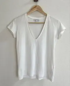 マディソンブルー　DEEP VネックTシャツ ホワイトのサムネイル
