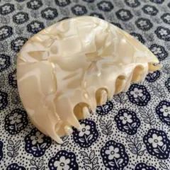 ヘアクリップ.バンスクリップ　マーブル 半円 韓国