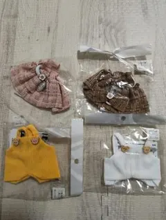 ぬいぐるみ用の洋服　4種