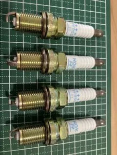NGK スパークプラグ PFR5G-11 4本セットのサムネイル