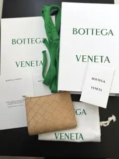 【最終価格】 ボッテガヴェネタ 二つ折り ファスナーウォレット アーモンド
