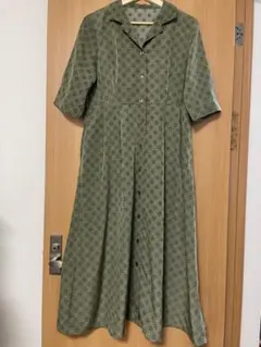 KBF レトロシャツワンピース　半袖　美品　カーキ　アーバンリサーチ