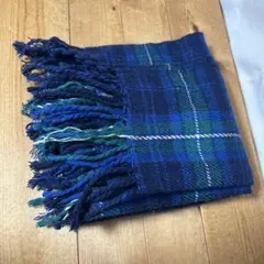 ネイビーとグリーンのチェックマフラー